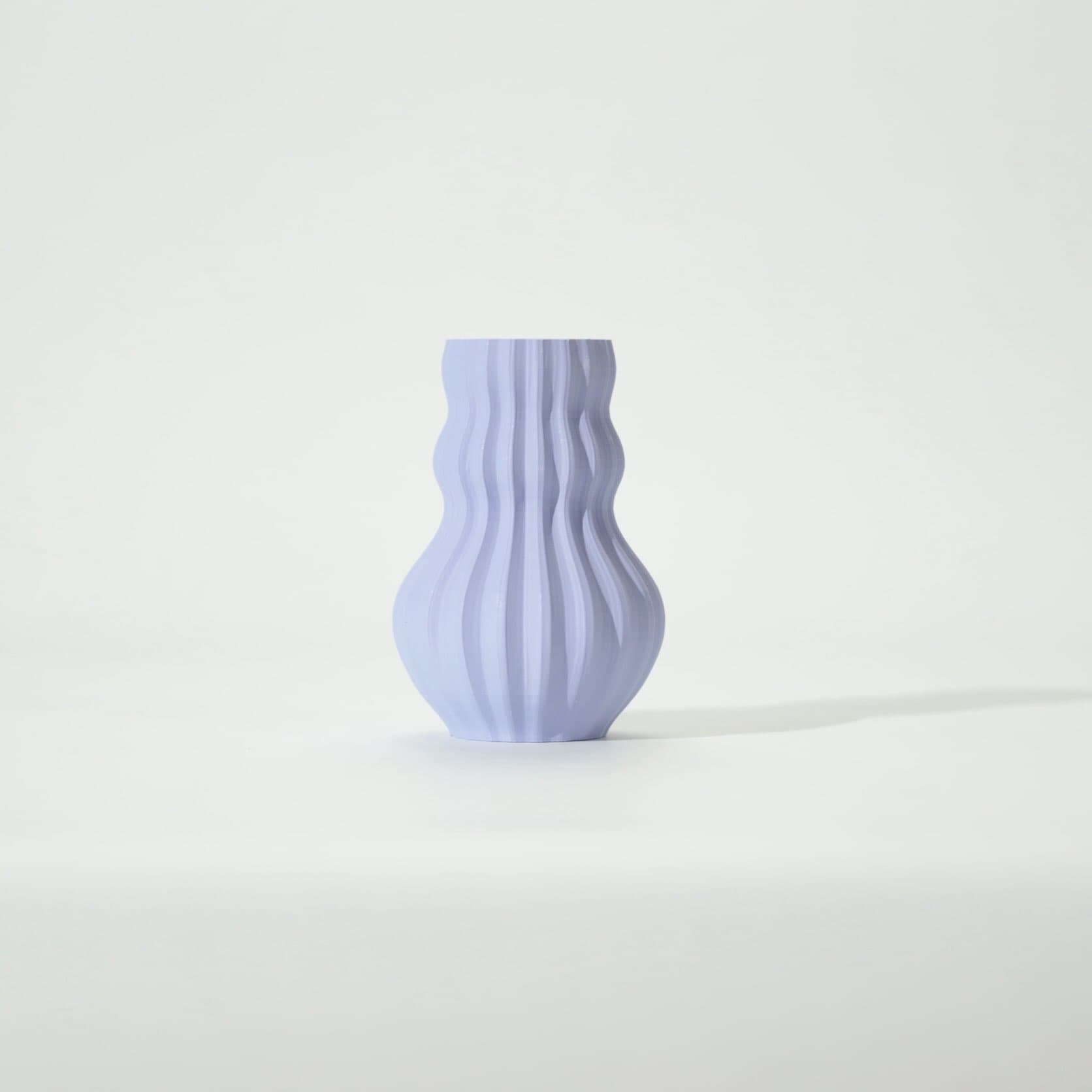 『LINOVUS』 線を引く。 ただそれだけで、 世界にひとつの造形が生まれる。